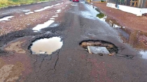 Regidores declaran improcedente reparación de daño por baches