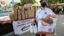 En Guaymas, Empalme y otros municipios Reanudan entrega de uniformes escolares
