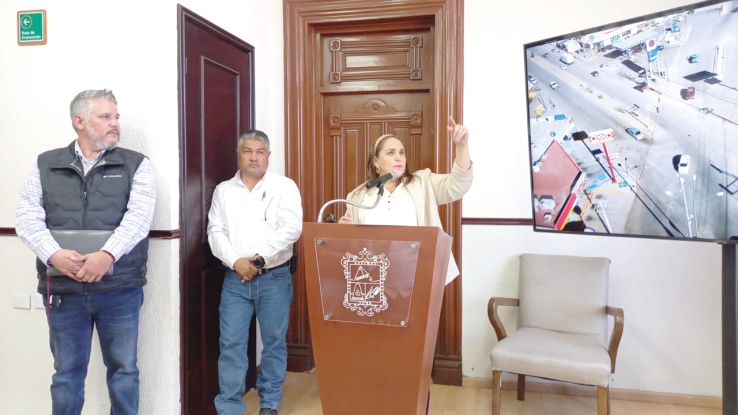 EN PAVIMENTACIÓN  Anuncia Karla Córdova millonaria inversión