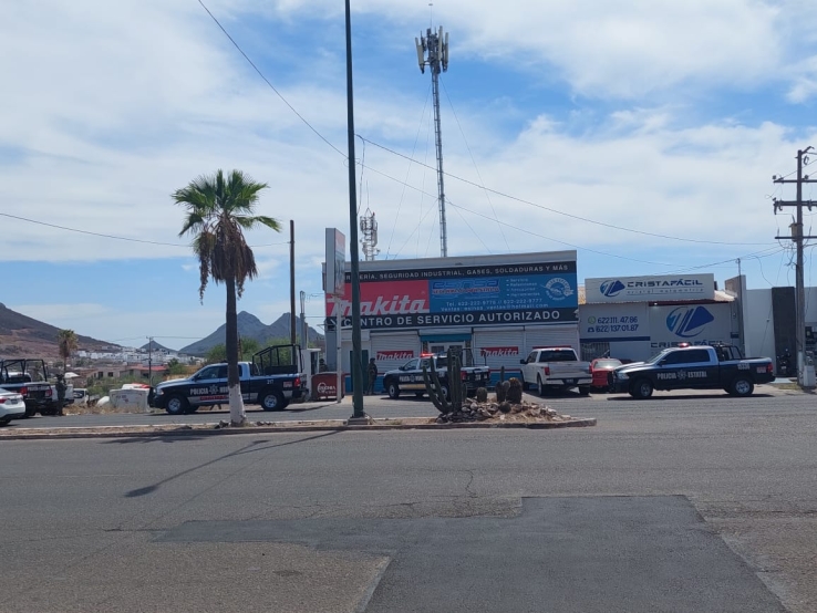 Se llevan a la fuerza a comerciante
