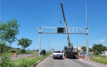 EN SAN CARLOS Comienza instalación del arco de seguridad