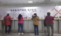 Deben acudir al Registro Civil a tramitarla Deben certificar CURP para tramitar pasaporte