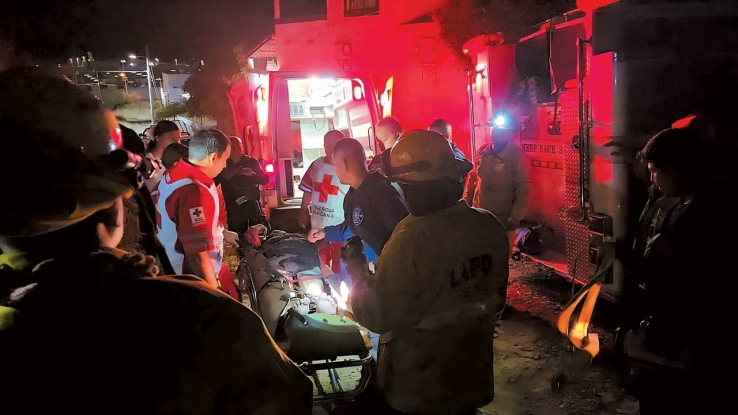 DEL CERRO EL ELEFANTE  Rescatan a persona lesionada