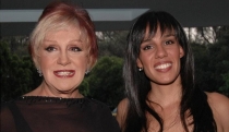 Anel amenaza a su hija Marysol si usa el nombre de José José sin su permiso