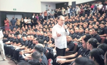 LOS URGE A SEGUIR PREPARÁNDOSE Se gradúan 300 cadetes del Isspe