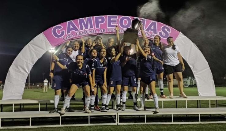 Pequeñas y Peques lideran la categoría Libre femenil