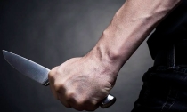 CON CUCHILLO  Sujeto amenaza a mujer