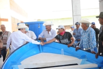 EN BAHÍA DE LOBOS  Entrega Gobernador 25 lanchas a la etnia yaqui