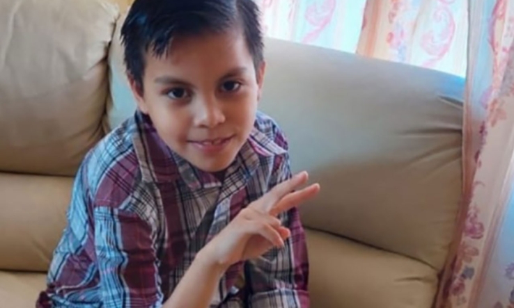 Niño guaymense lucha por su vida