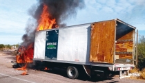 TRAS INCENDIO DE VEHÍCULO  Pérdidas materiales millonarias