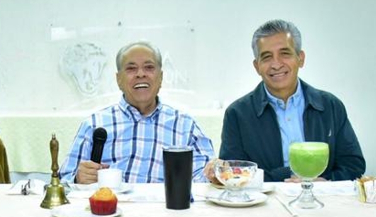 Para abatir rezago en consultas Médicos especialistas del IMSS tendrán doble plaza