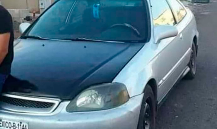 Se roban automóvil