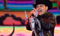 Christian Nodal se tomará unas merecidas vacaciones... ¡de dos meses!