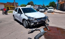 Conductora provoca choque