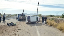 A LA ALTURA DEL VALIENTE  Choca y se vuelca Attos