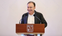 El gobernador Alfonso Durazo Anticipa consolidación del sistema de Salud