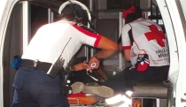 EN LA CALZADA  Resulta lesionado en choque