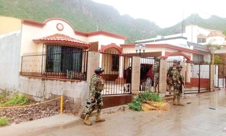 “REVIENTAN” CASA DE SEGURIDAD  Rescatan a cinco personas