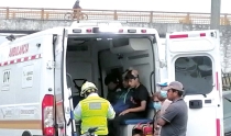 EN VOLCADURA DE VEHÍCULO  Cinco personas resultaron heridas