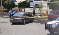 EN THE HOME DEPOT  Acribillan a conductor