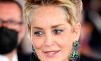Sharon Stone revela cuántos abortos sufrió antes de adoptar a sus tres hijos