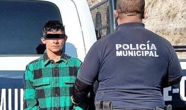 Detienen a sobrino por agarrar tarjeta de banco a tía