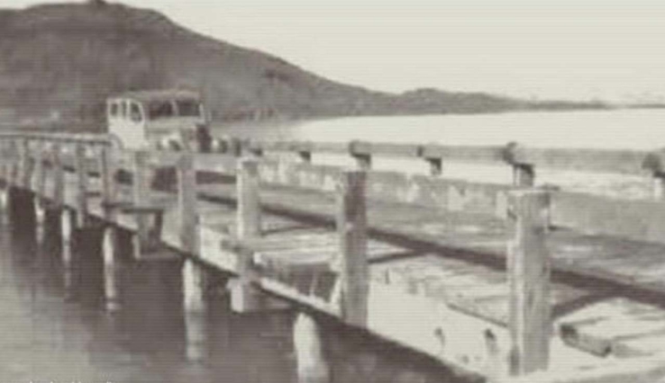 El Puente Douglas