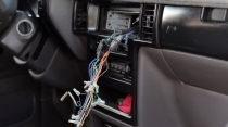 AL NORTE DE LA CIUDAD, Roban en interior de carro