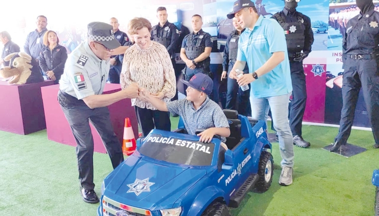 EN EXPOSICIÓN MILITAR Convive la Policía Estatal con familias