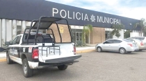 EN EL SECTOR SAN VICENTE  Impacta Aerostar a pick up