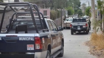Golpean a sexagenario para robarle