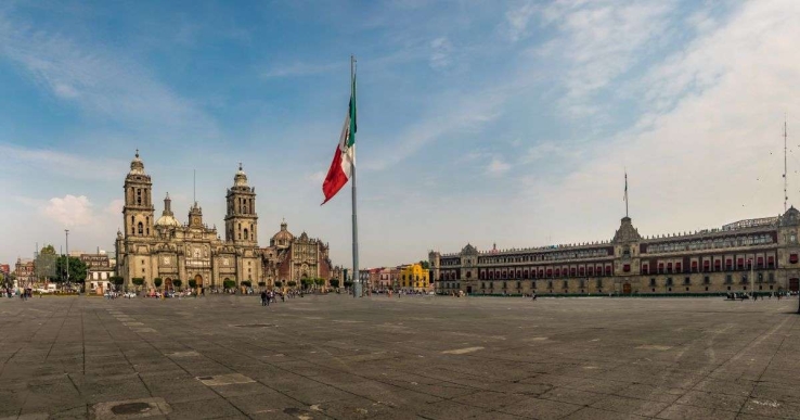 Propone cambiar nombre del Zócalo de la CDMX