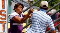 Atrapan a violento borracho