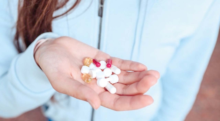 Se intoxica mujer con pastillas