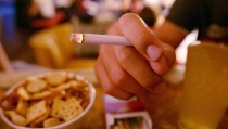 Elimina zonas para fumadores en restaurantes Rechaza Canirac nuevo reglamento de Salud