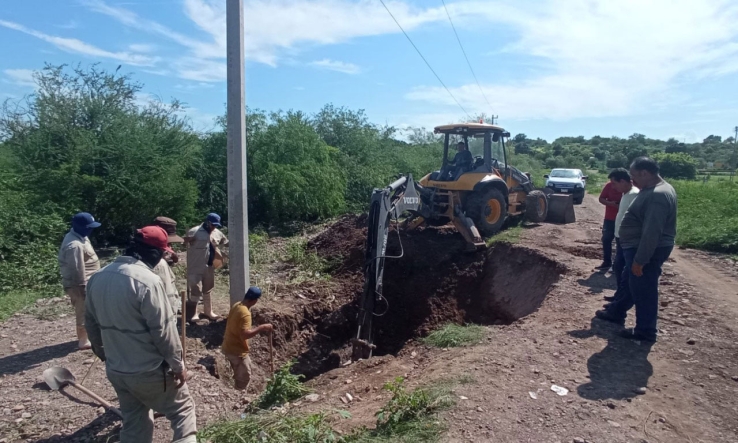 Abastecen agua potable