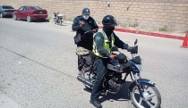 JOVEN MOTOCICLISTA  Se estrella contra cerco de vivienda