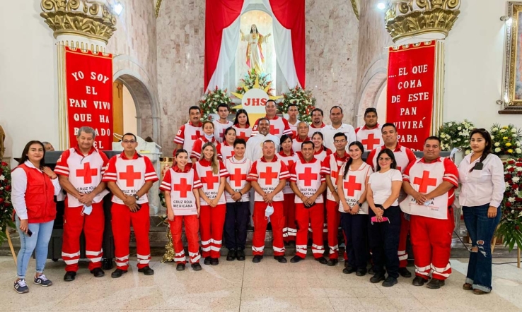 Celebran a socorristas