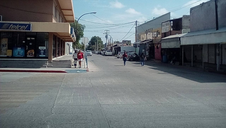 POR EFECTUAR SEMIALTO Ocasiona choque de vehículos