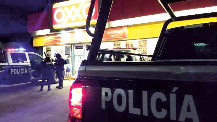 Hurtan en Oxxo Golondrinas