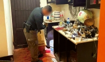 EN CATEO  Asegura FGR cartuchos, cargadores y narcóticos