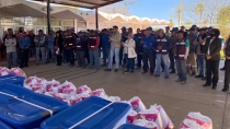 LUIS FUENTES AGUILAR  Entrega despensas a trabajadores