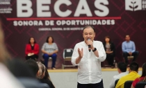 EL GOBERNADOR ALFONSO DURAZO  Destaca beneficios de becas en los jóvenes
