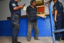    EN EL CENTRO DE LA CIUDAD  Escandaloso trampita fue detenido