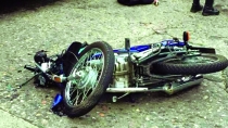 Se accidentan dos motociclistas