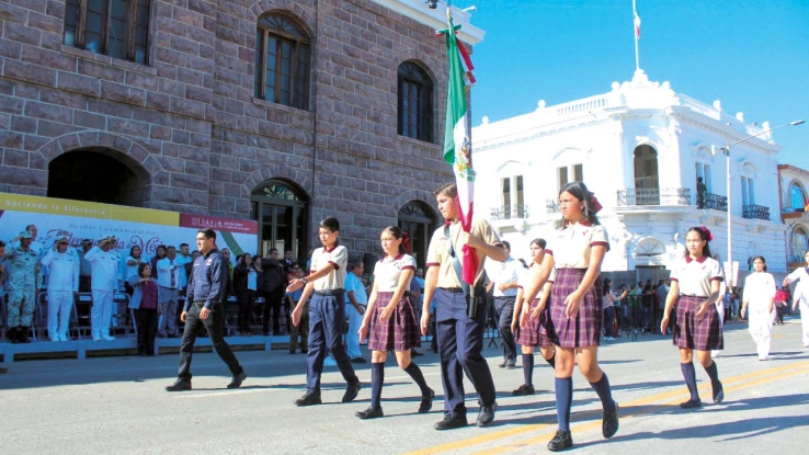 Se realiza desfile de la Independencia