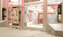 Hurtan en Oxxo Centinela