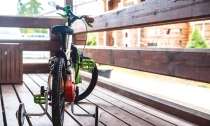 Se llevan varios objetos de vivienda