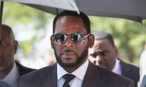 El cantante R. Kelly es condenado a 30 años de cárcel por tráfico y abuso sexual