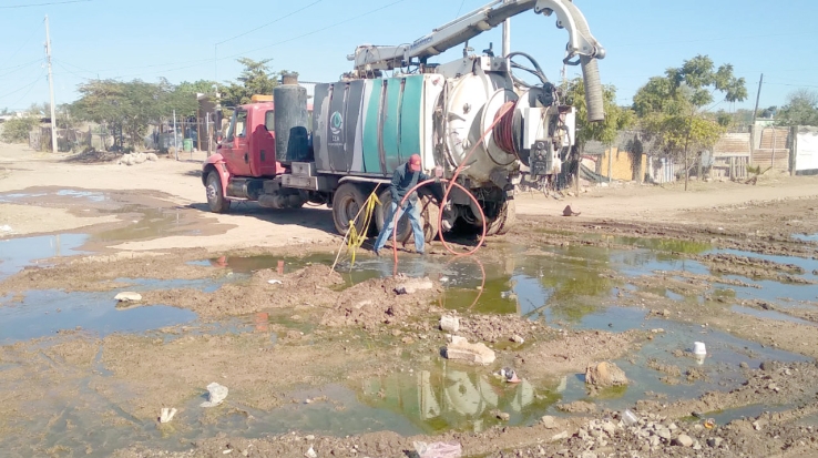 Mejoran alcantarillado
